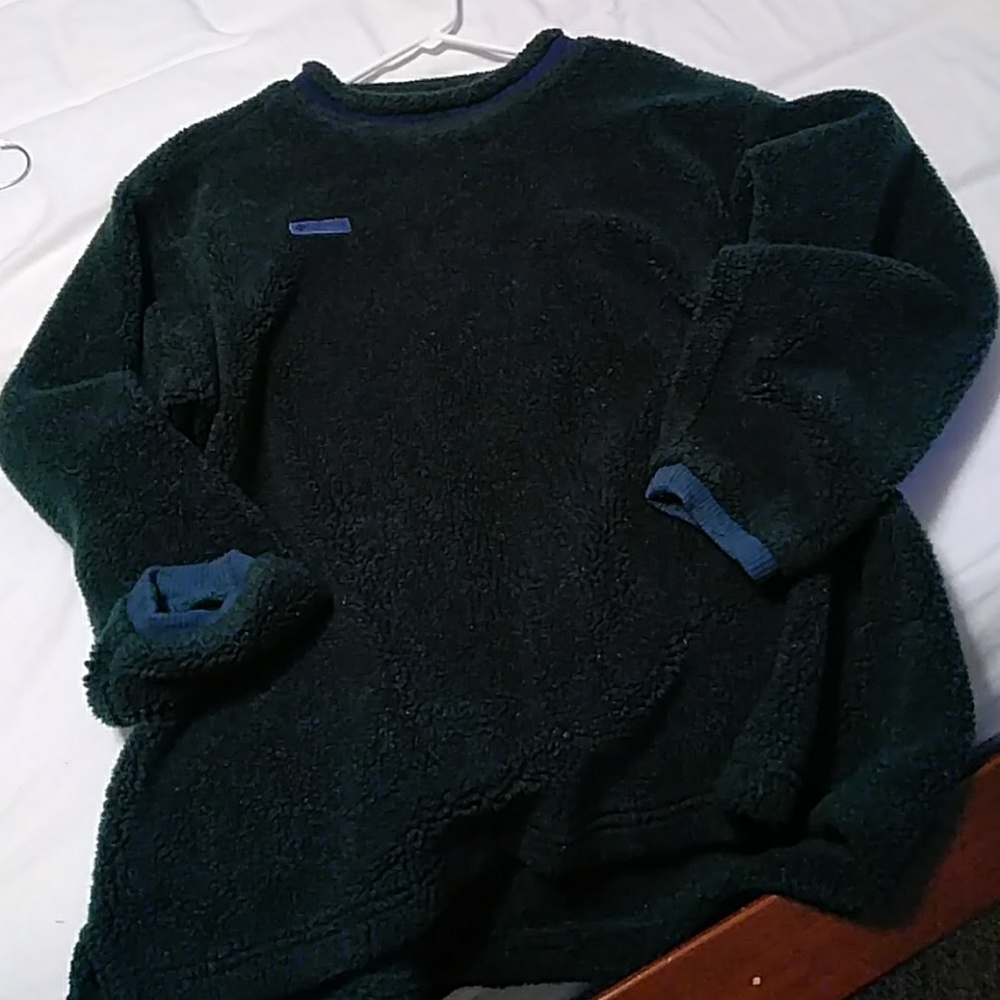 Mens pull over. Stay real warm in this!